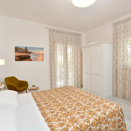B&B Incentro Santa Maria di Castellabate Buitenkant foto